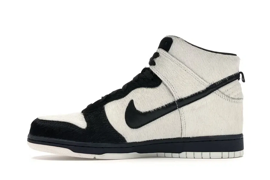 Фото № 3 с приближением к товару «‎Nike Dunk High»
