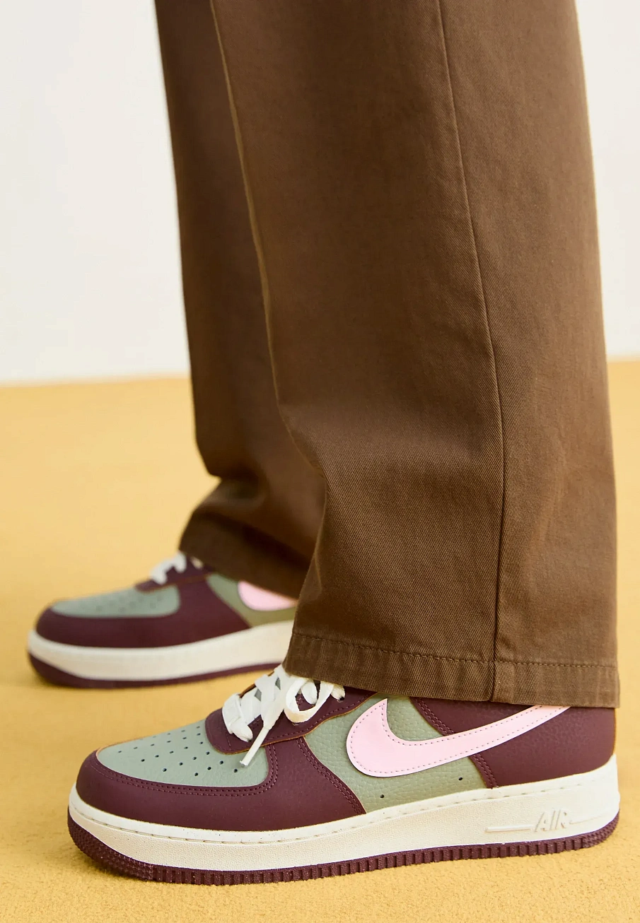 Фото № 2 с приближением к товару «‎AIR FORCE 1 07»