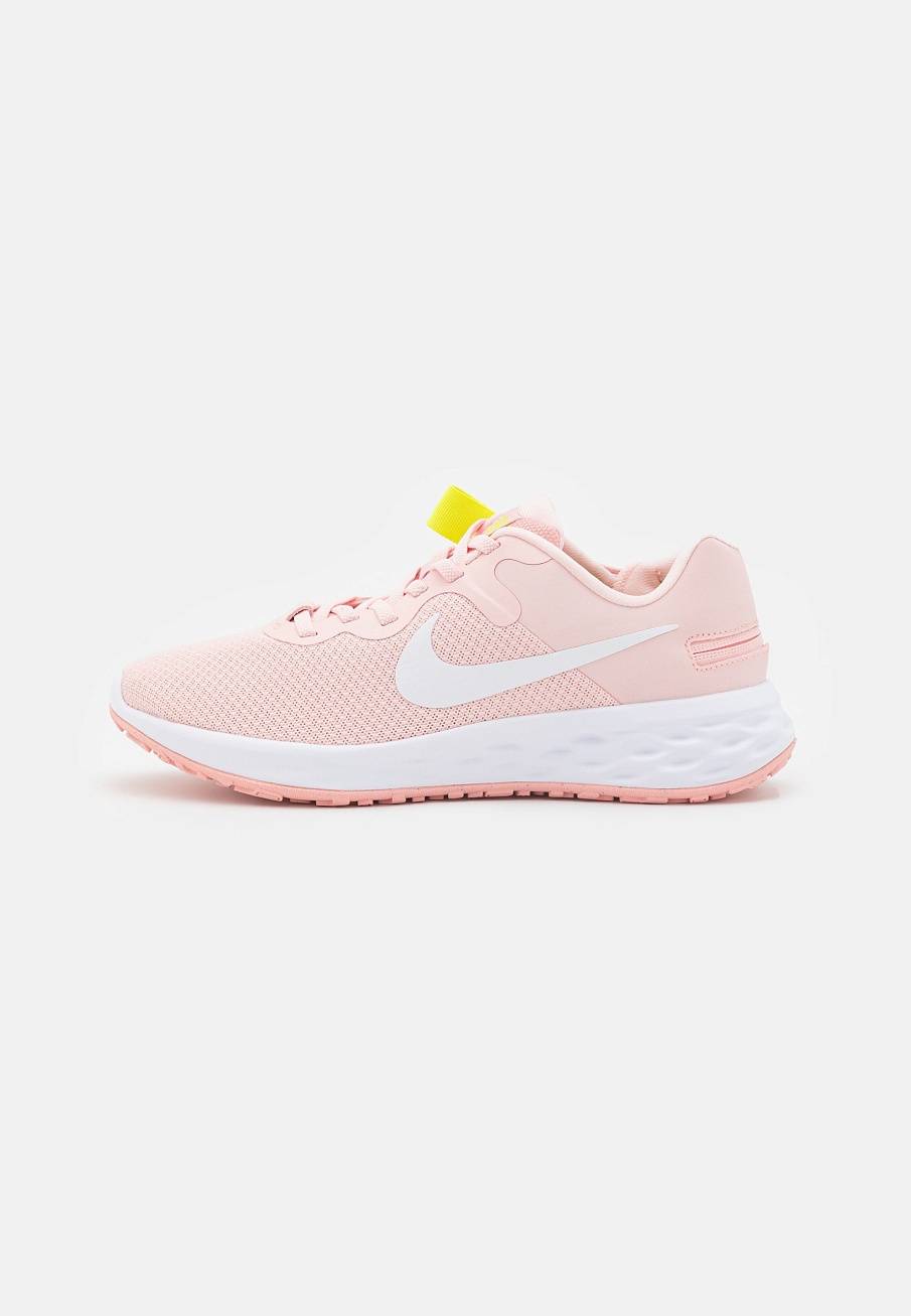 Фото № 1 с приближением к товару «‎Nike Revolution 6 Flyease NN WD»