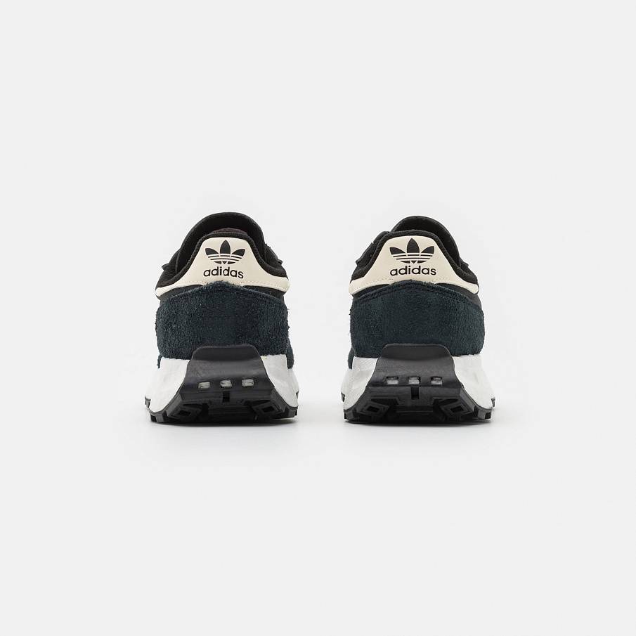 Фото № 3 с приближением к товару «‎Adidas Retropy »