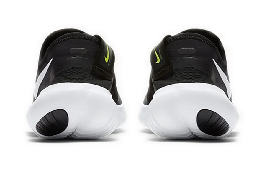 Фото № 4 с приближением к товару «‎ Nike Free Rn 5.0 Running shoes BlackWhite»
