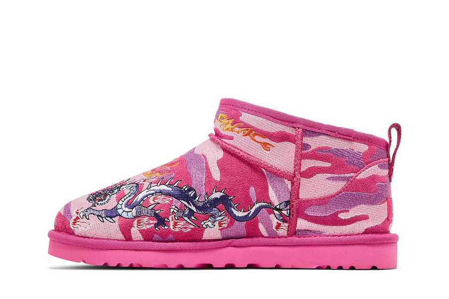 Фото № 4 с приближением к товару «‎Palace x UGG Classic Ultra Mini Boot Pink Camo»