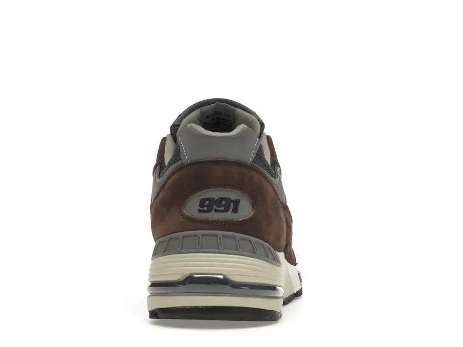 Фото № 4 с приближением к товару «‎New Balance 991»