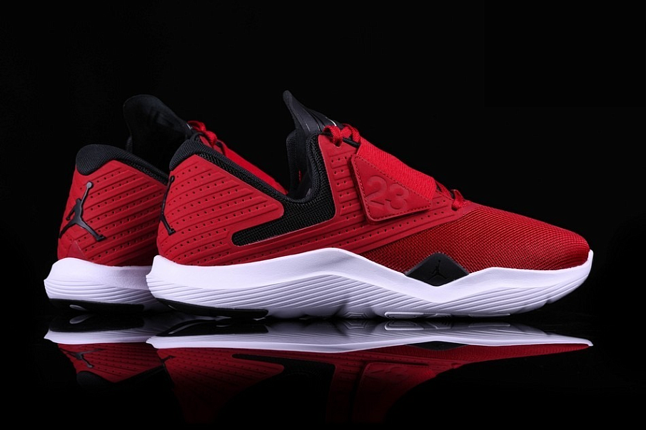 Фото № 3 с приближением к товару «‎Nike Air Jordan Relentless Gym »