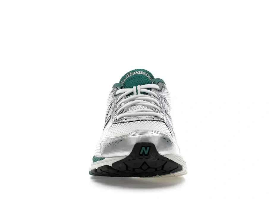 Фото № 2 с приближением к товару «‎New Balance 860v2»