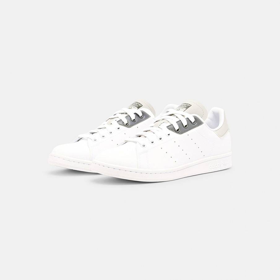 Фото № 2 с приближением к товару «‎Adidas Stan Smith »