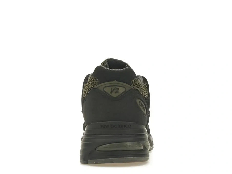 Фото № 4 с приближением к товару «‎New Balance 991v2»