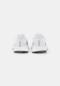 Фото № 3 с приближением к товару «‎Adidas Supernova»