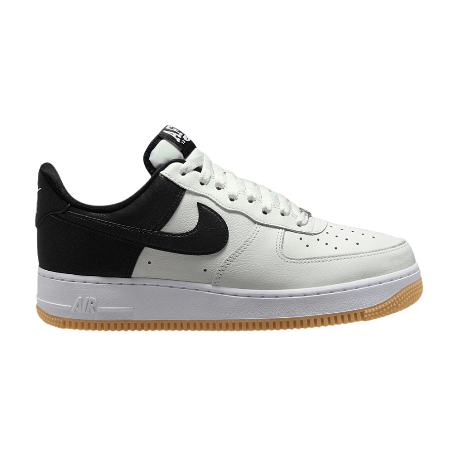 Фото № 1 с приближением к товару «‎Nike Air Force 1 Low 07 LV8 White Black Metallic Silver (IB6847-100)»