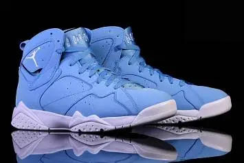 Nike Air Jordan 7 Retro North Carolina  - 2