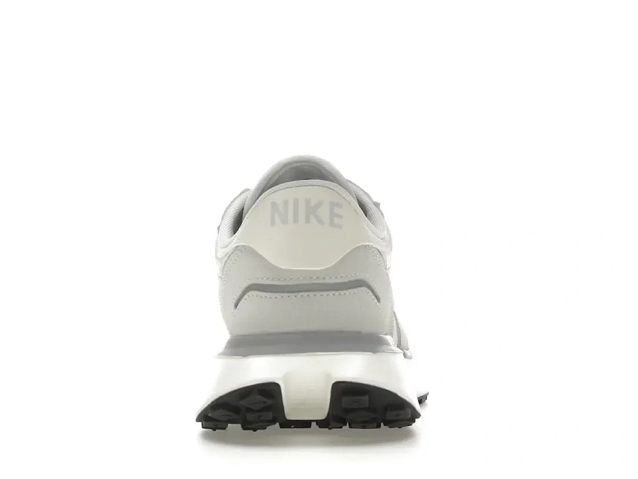 Фото № 4 с приближением к товару «‎Nike Phoenix Waffle»