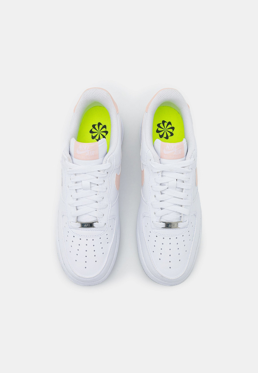 Фото № 5 с приближением к товару «‎Nike Air Force 1 »