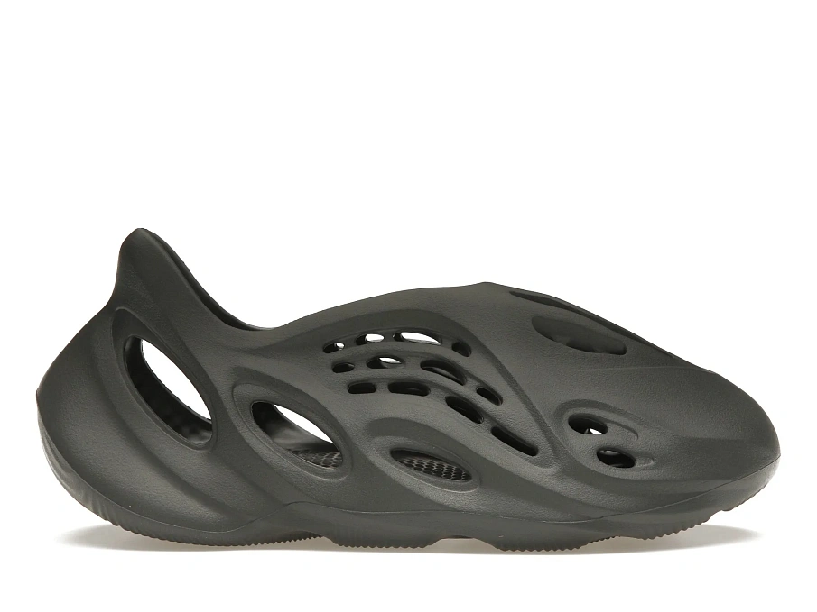 Фото № 1 с приближением к товару «‎adidas Yeezy Foam RNR Carbon»