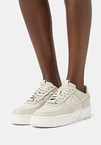 Фото № 2 с приближением к товару «‎Nike Af1 Pixel »