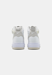 Фото № 3 с приближением к товару «‎Nike Air Force 1 »