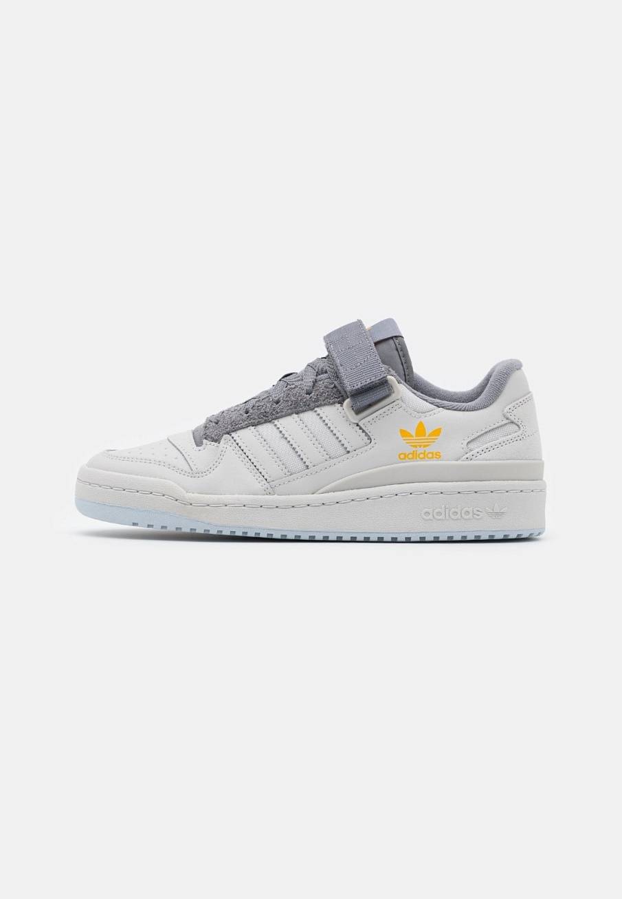 Фото № 1 с приближением к товару «‎Adidas Forum »