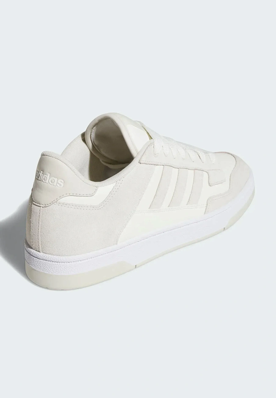 Фото № 4 с приближением к товару «‎Trainers»