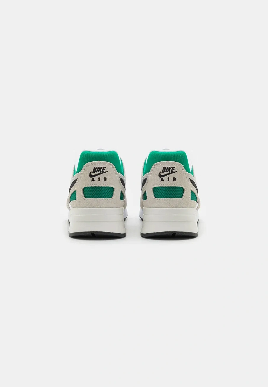 Фото № 3 с приближением к товару «‎AIR PEGASUS 89»