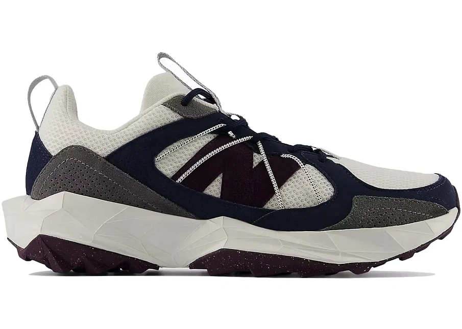 Фото № 1 с приближением к товару «‎New Balance Tektrel»