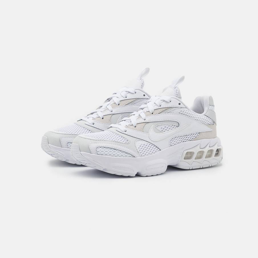 Фото № 3 с приближением к товару «‎Nike Zoom Air Fire »