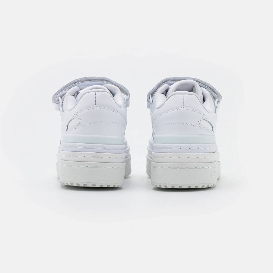 Фото № 4 с приближением к товару «‎Adidas Triple Platforum »