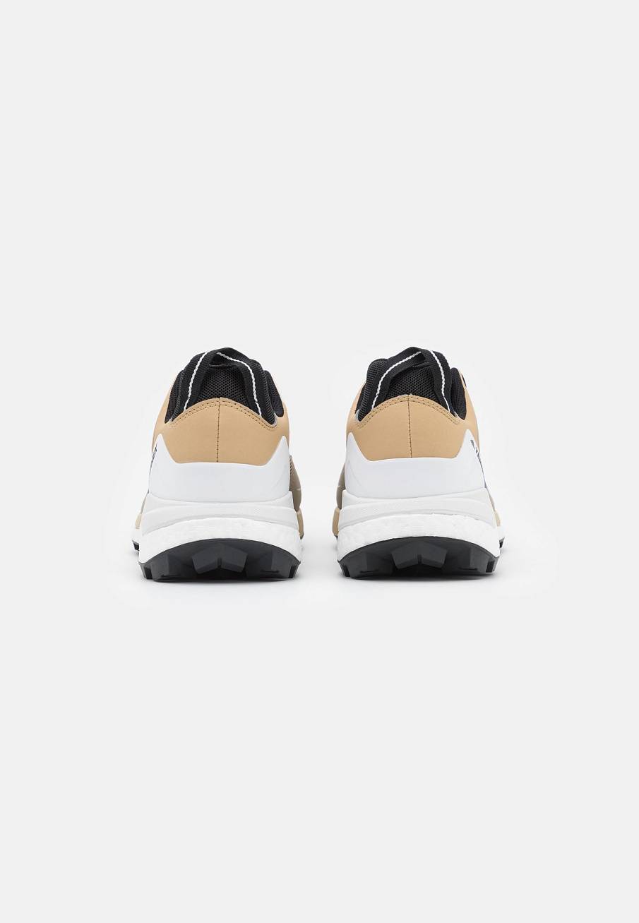 Фото № 3 с приближением к товару «‎Adidas Skychaser»