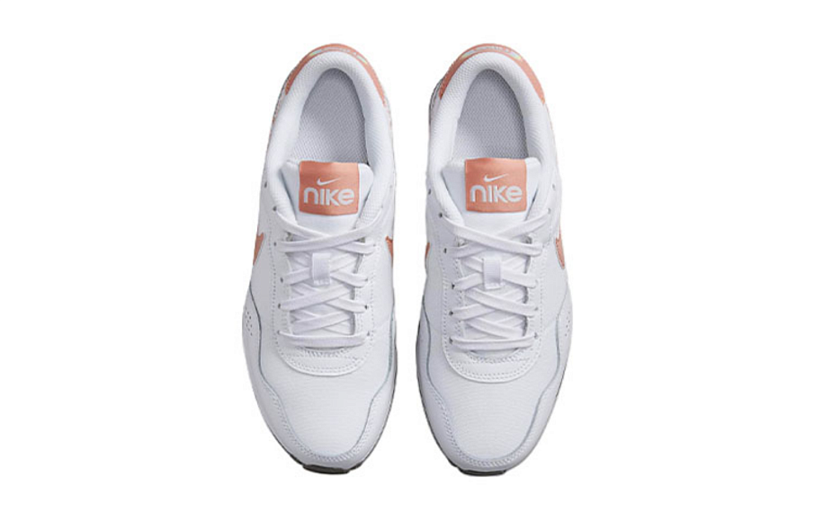 Фото № 4 с приближением к товару «‎ Nike MD Valiant Running shoes»