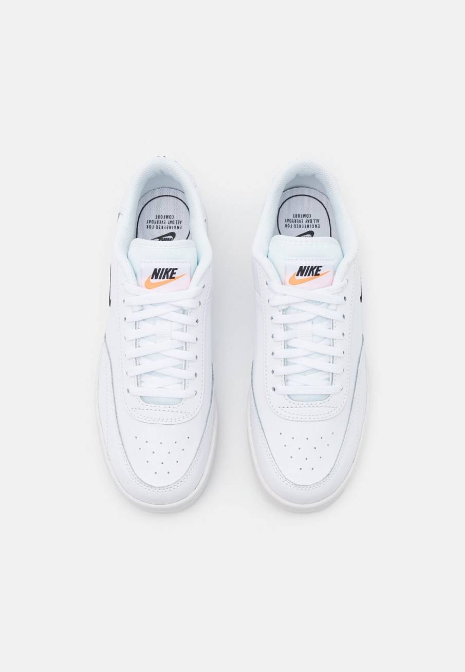 Фото № 5 с приближением к товару «‎Nike Court Vintage »