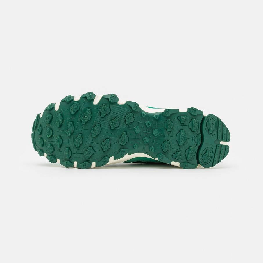 Фото № 5 с приближением к товару «‎Adidas Hyperturf »