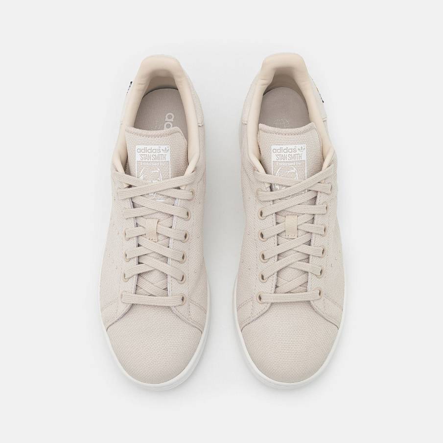 Фото № 4 с приближением к товару «‎Adidas Stan Smith »