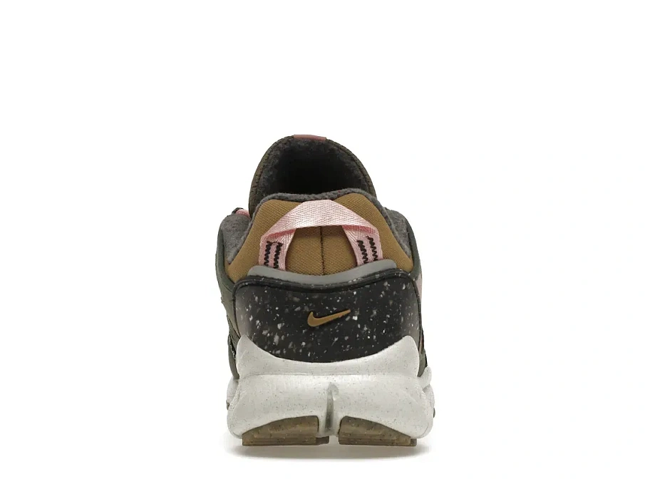 Фото № 4 с приближением к товару «‎Nike Free Terra Vista Brown Kelp Pink Glaze»