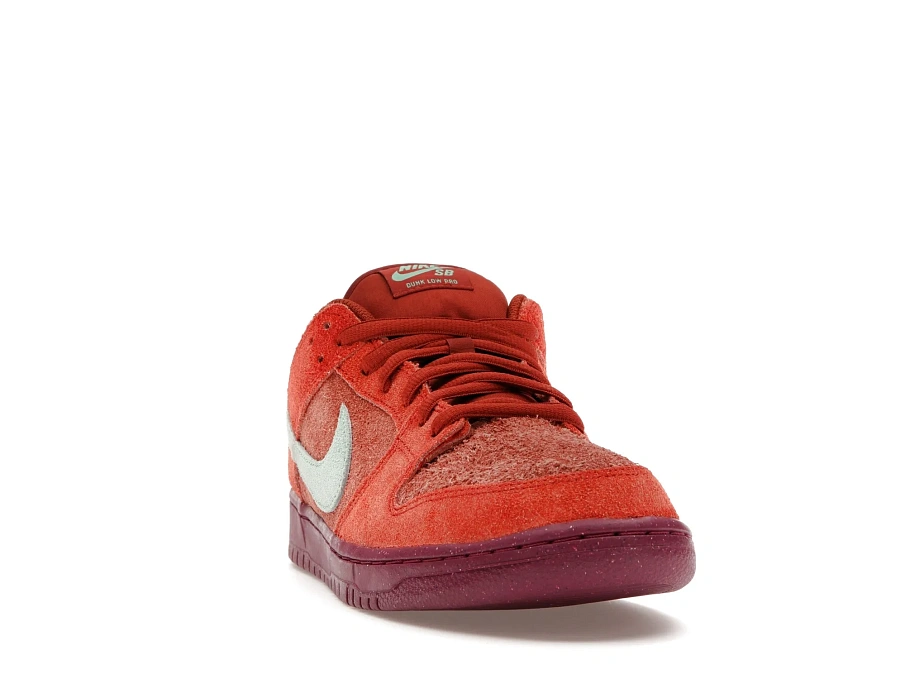 Фото № 3 с приближением к товару «‎Nike SB Dunk Low Mystic Red Rosewood»