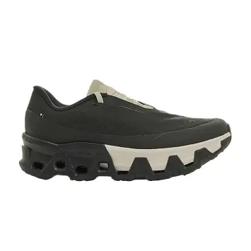 Post Archive Faction x Women's Cloudmonster Hyper Black - 1