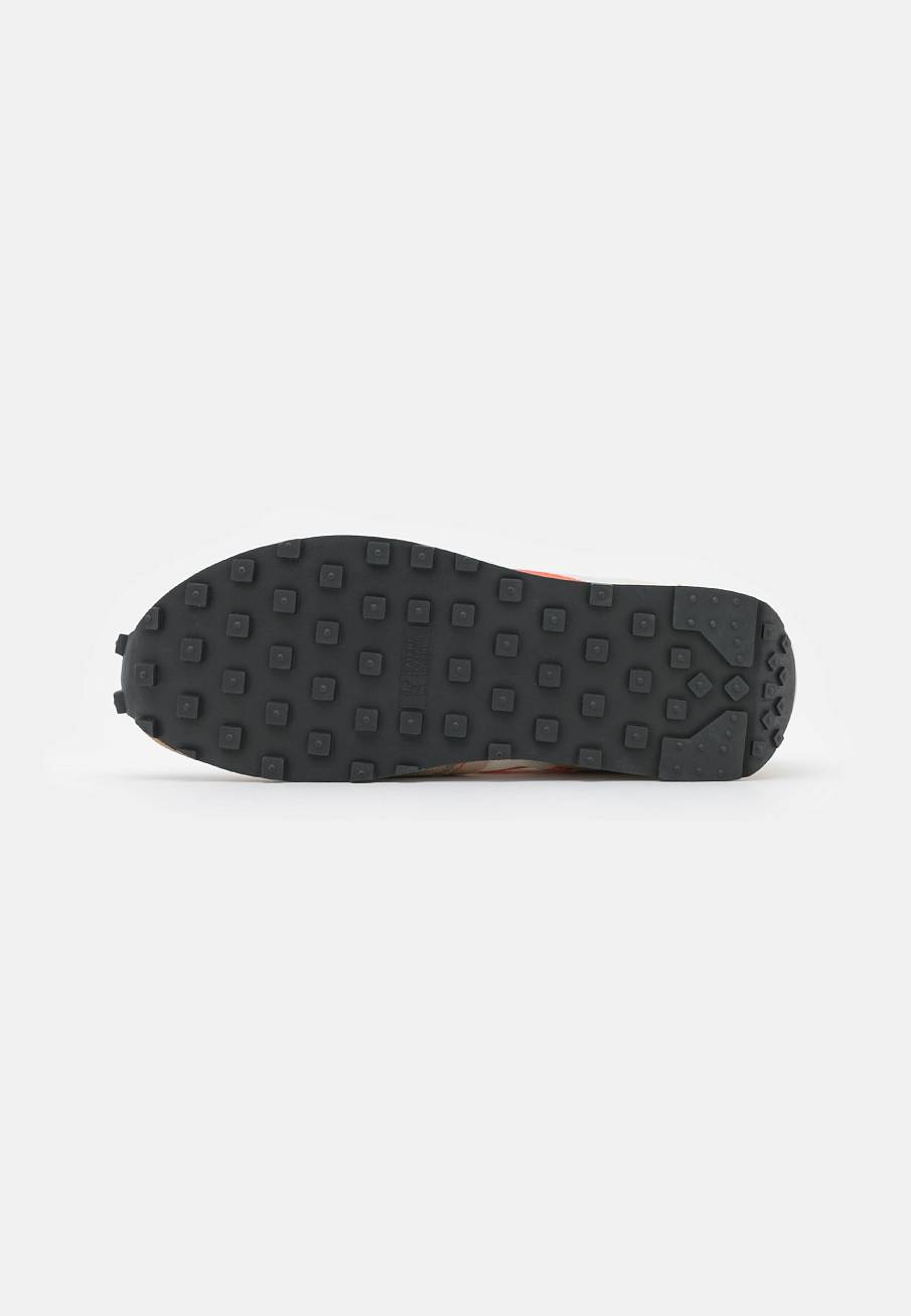 Фото № 5 с приближением к товару «‎Nike Dbreak Type »