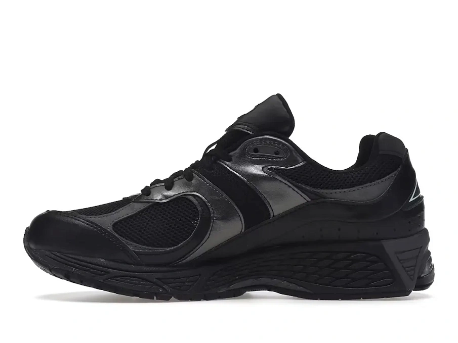 Фото № 3 с приближением к товару «‎New Balance 2002R»