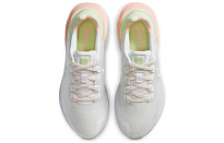 Фото № 4 с приближением к товару «‎Nike Legend React 3 'Green White'»
