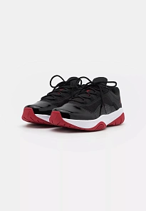Фото № 3 с приближением к товару «‎AIR JORDAN 11 CMFT LOW V2»