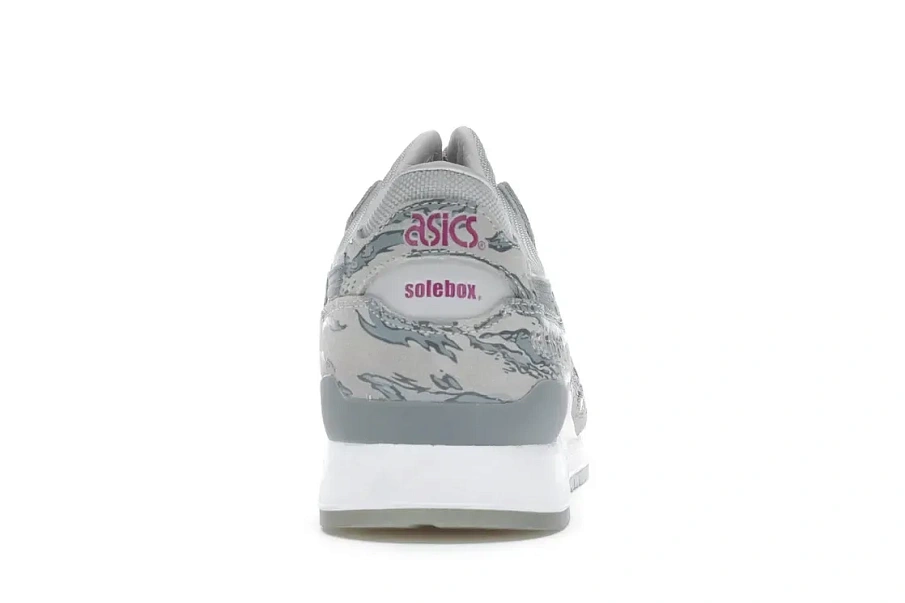 Фото № 4 с приближением к товару «‎ASICS Gel-Lyte III atmos x Solebox»