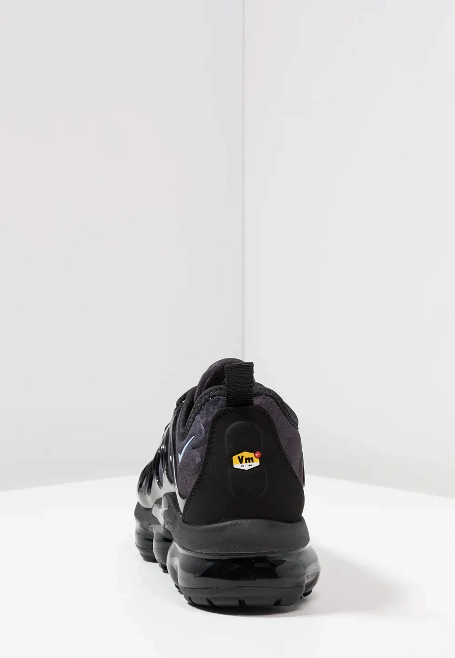 Фото № 4 с приближением к товару «‎AIR VAPORMAX PLUS»