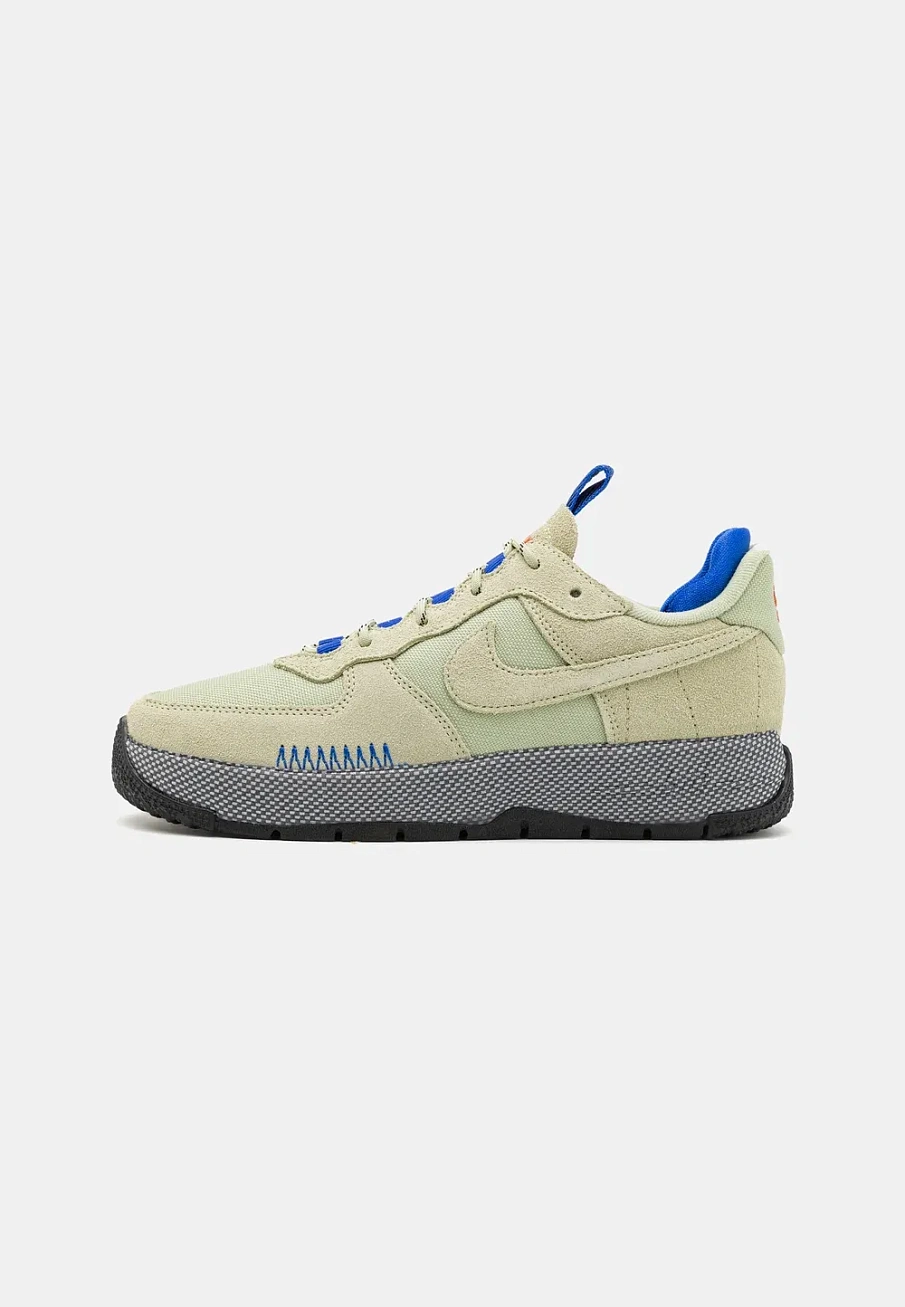 Фото № 1 с приближением к товару «‎AIR FORCE 1 WILD»