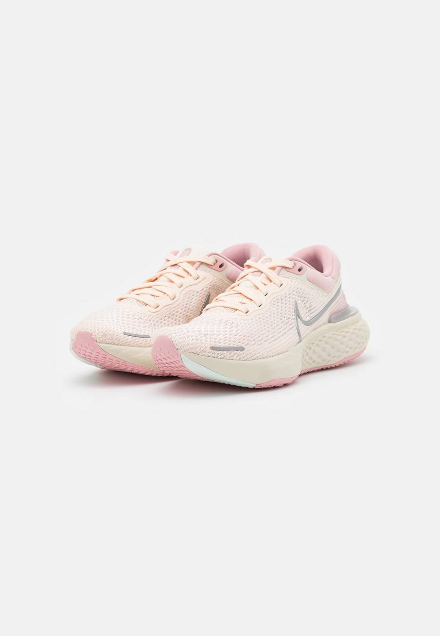Фото № 2 с приближением к товару «‎Nike Zoomx Invincible Run Fk»