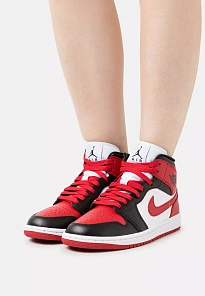 Фото № 3 с приближением к товару «‎AIR JORDAN 1 MID»