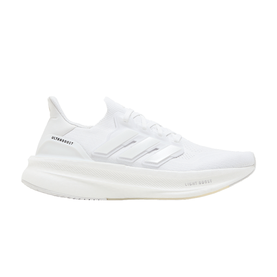 Фото № 1 с приближением к товару «‎adidas UltraBoost 5 Triple White (ID8813)»