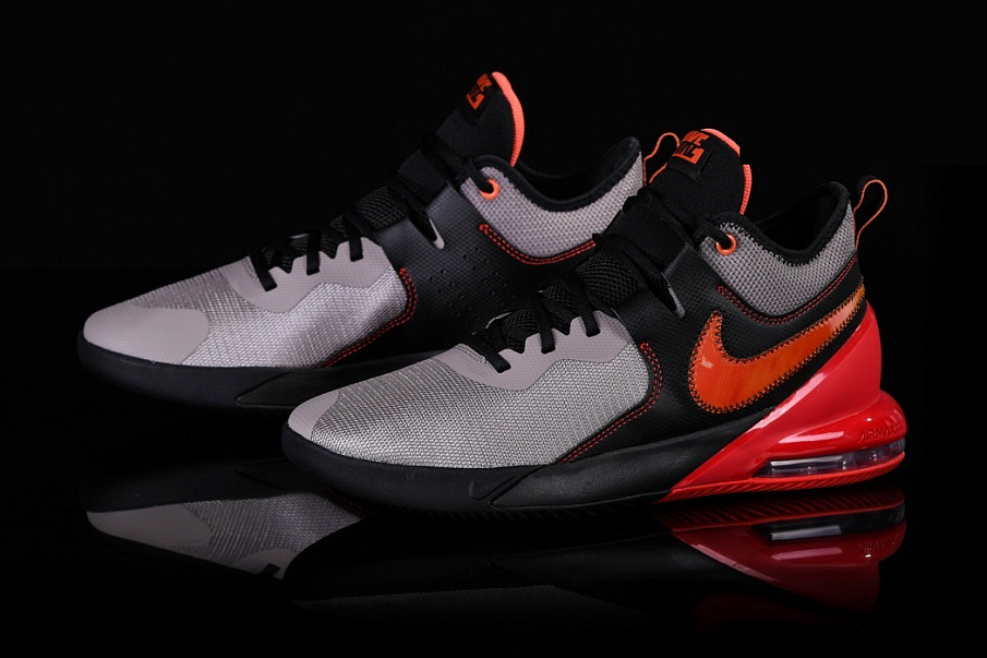 Фото № 1 с приближением к товару «‎Nike Air Max Impact Enigma Stone Chile»