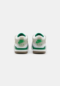 Фото № 3 с приближением к товару «‎AIR JORDAN 4 RM»