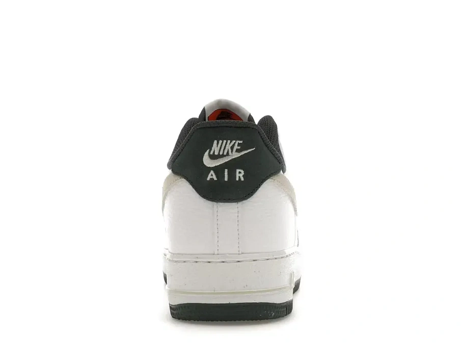 Фото № 4 с приближением к товару «‎Nike Air Force 1 Low '07 LV8»