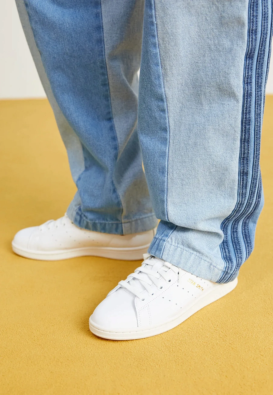 Фото № 2 с приближением к товару «‎STAN SMITH»