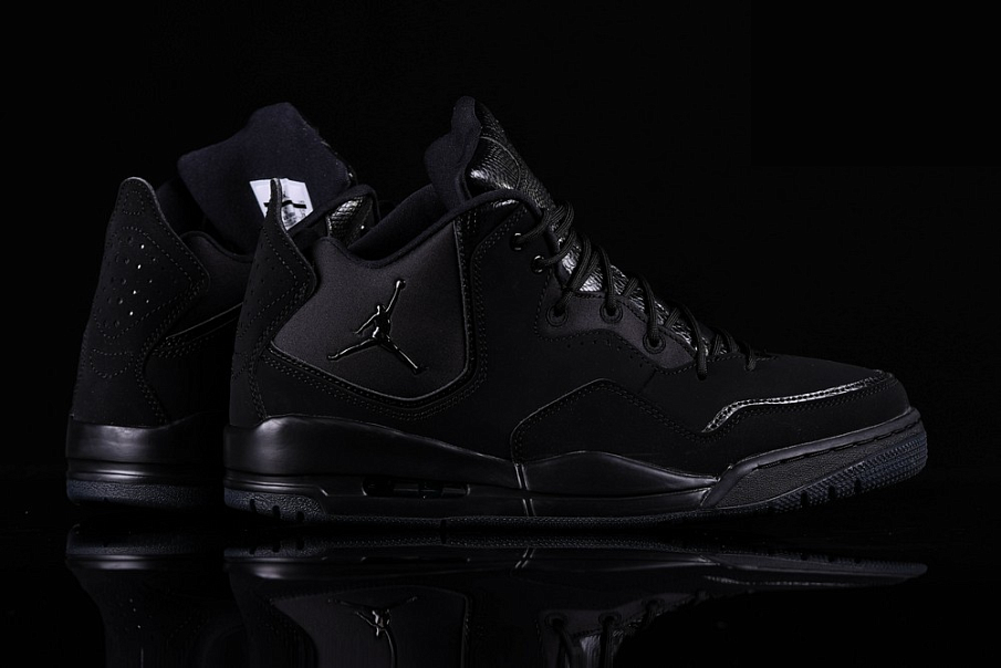 Фото № 3 с приближением к товару «‎Nike Air Jordan Courtside 23 Triple »