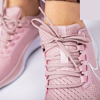 Фото № 4 с приближением к товару «‎Nike Wmns Air Zoom Pegasus 38 'Champagne'»