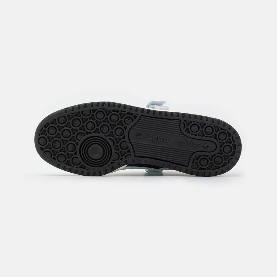 Фото № 3 с приближением к товару «‎Adidas Forum »